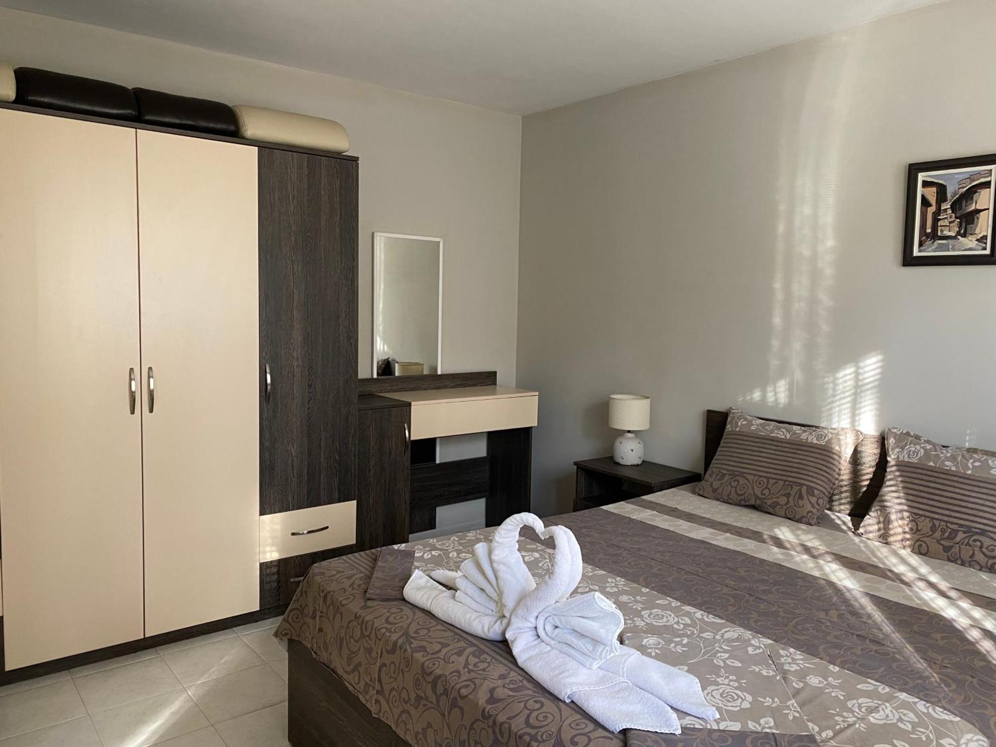 Gala Apartment Veliko Turnovo Bagian luar foto
