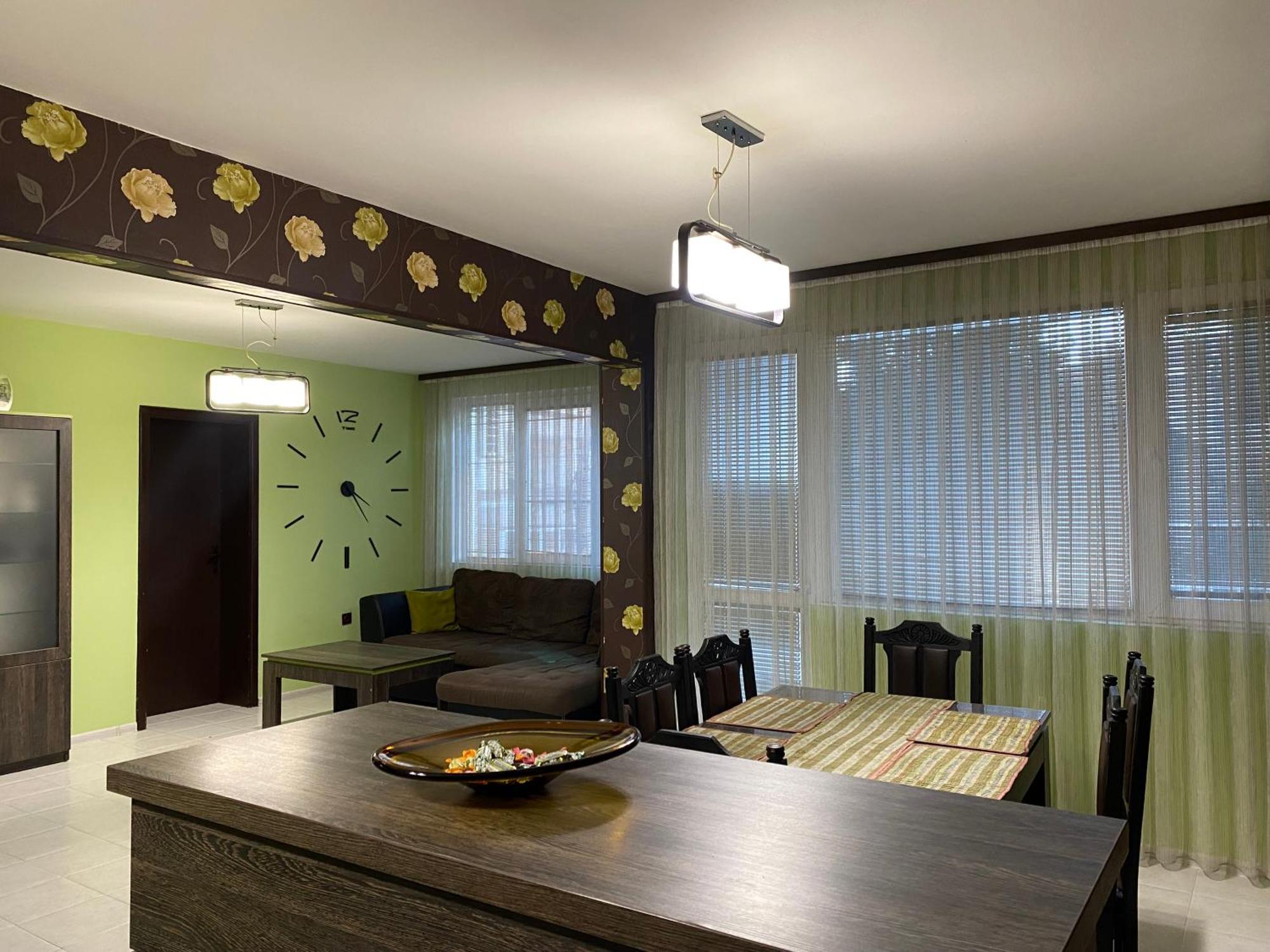 Gala Apartment Veliko Turnovo Bagian luar foto