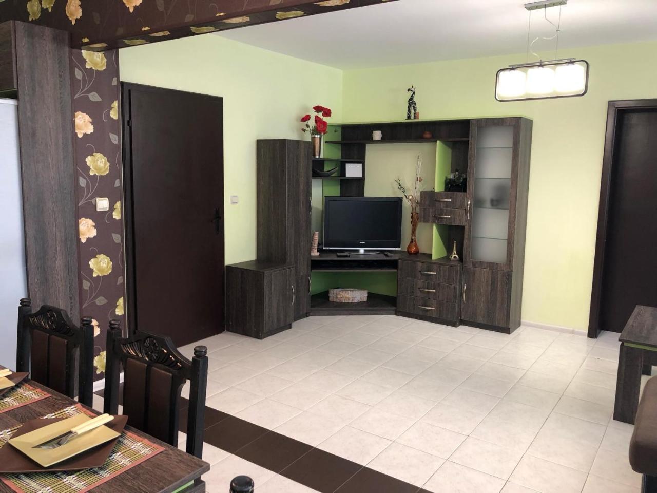 Gala Apartment Veliko Turnovo Bagian luar foto